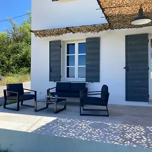  Hébergement de vacances La Bastide